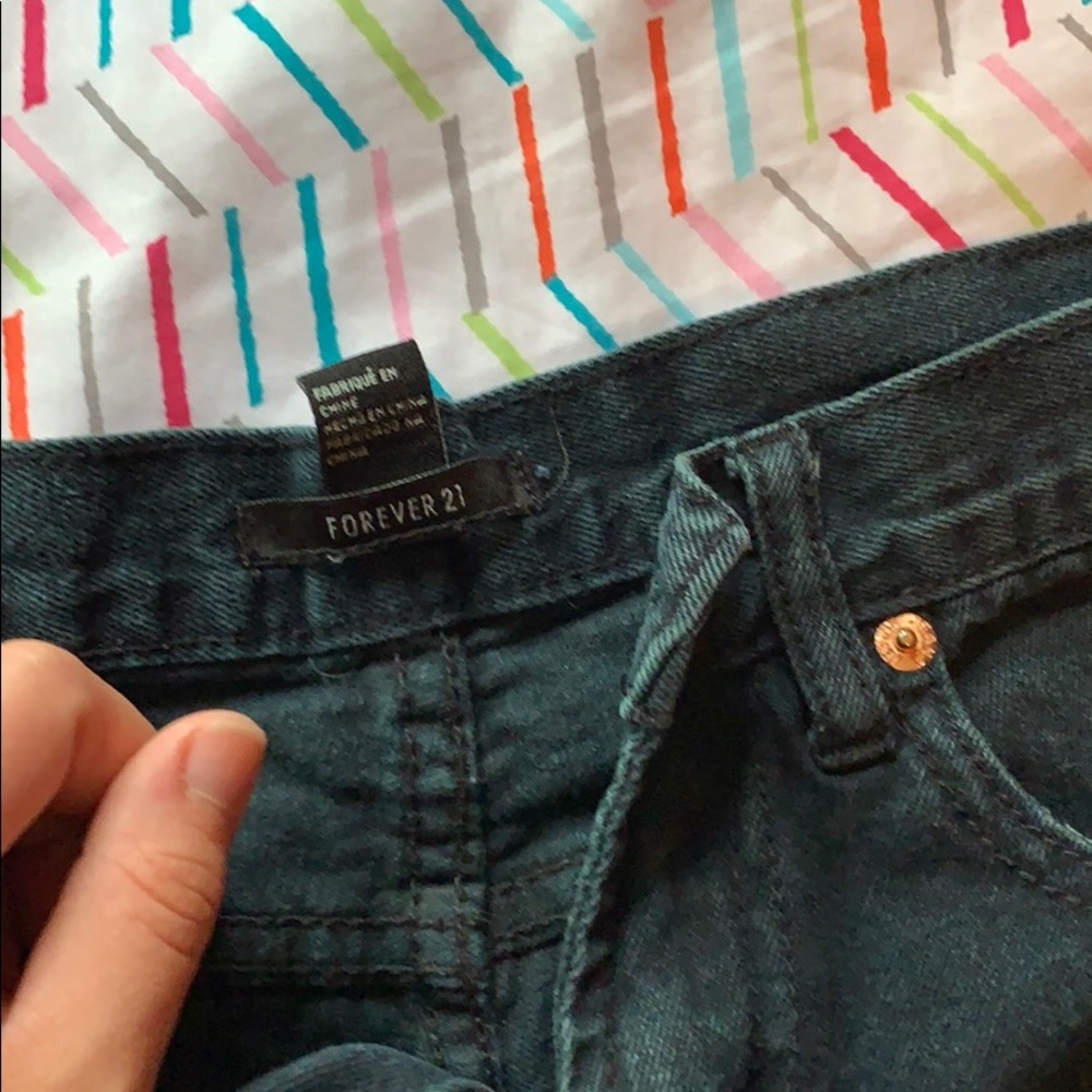 Shorts - Picture 3 of 4